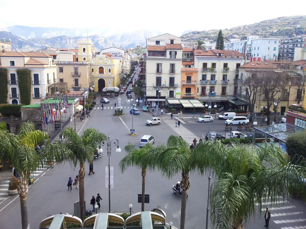 La Casa Dell'Orologio - Main Square Hotell Sorrento Eksteriør bilde