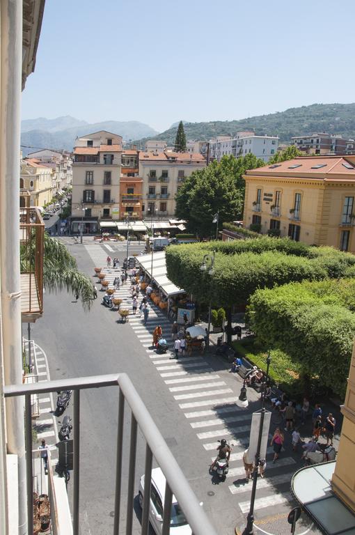 La Casa Dell'Orologio - Main Square Hotell Sorrento Rom bilde